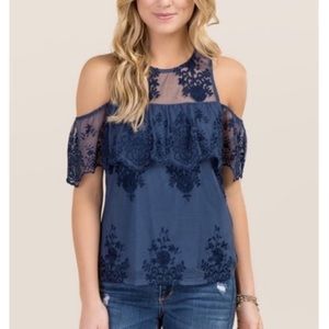 Francesca’s Blakely Cold Shoulder Lace Top, S